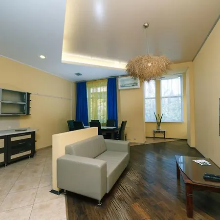 Apartments On Besarabka Kyiv Exterior photo