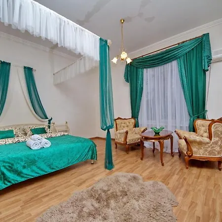 Apartments On Besarabka Kyiv Exterior photo