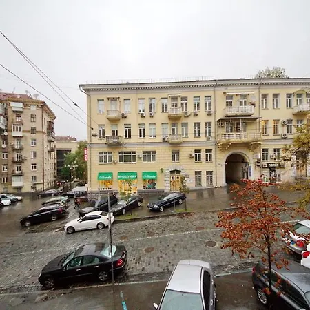 Apartments On Besarabka Kyiv Exterior photo