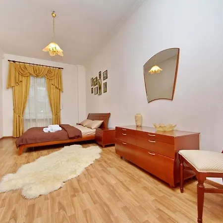 Apartments On Besarabka Kyiv Exterior photo