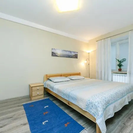 Apartments On Besarabka Kyiv Exterior photo