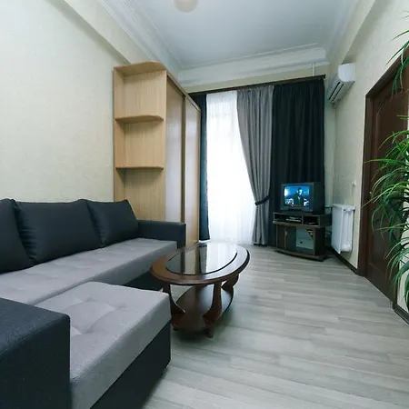 Apartments On Besarabka Kyiv Exterior photo