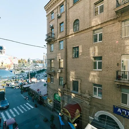 Apartments On Besarabka Kyiv Exterior photo