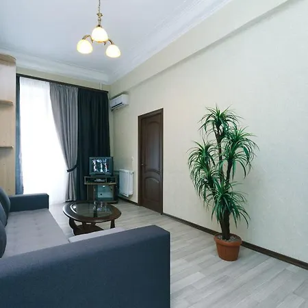 Apartments On Besarabka Kyiv Exterior photo