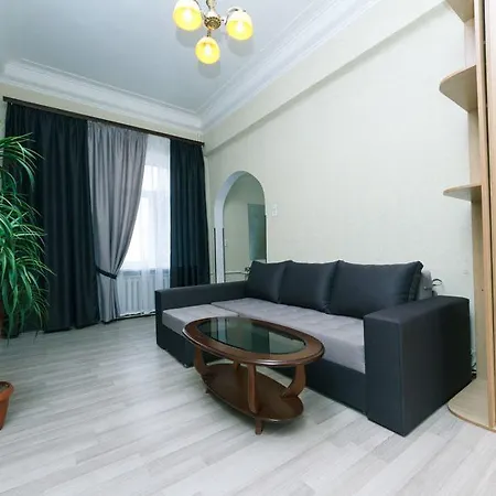 Apartments On Besarabka Kyiv Exterior photo