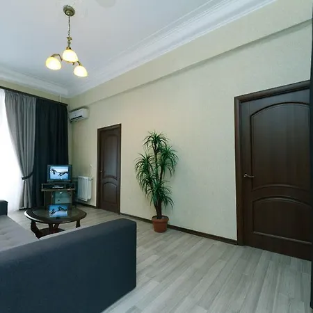 Apartments On Besarabka Kyiv Exterior photo