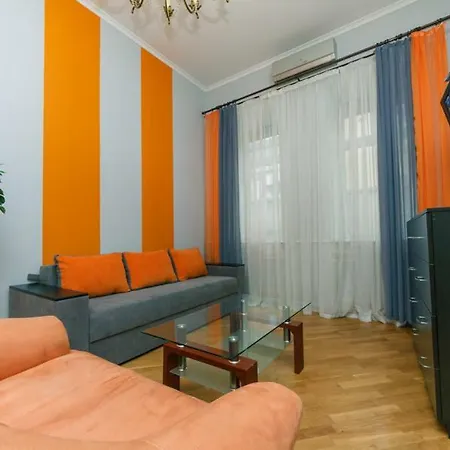 Apartments On Besarabka Kyiv Exterior photo