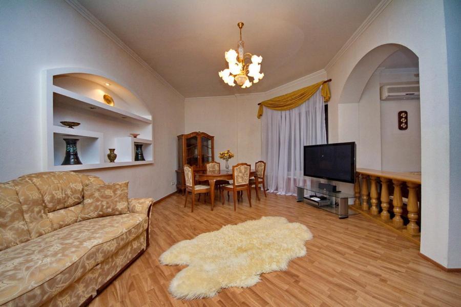на бесарабке