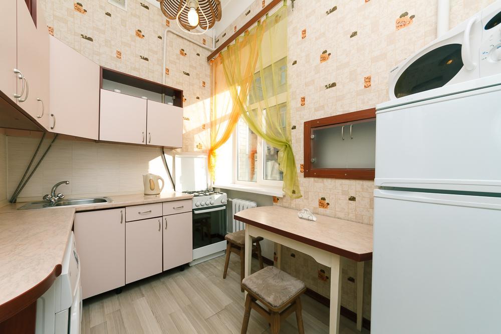 On Besarabka Apartment